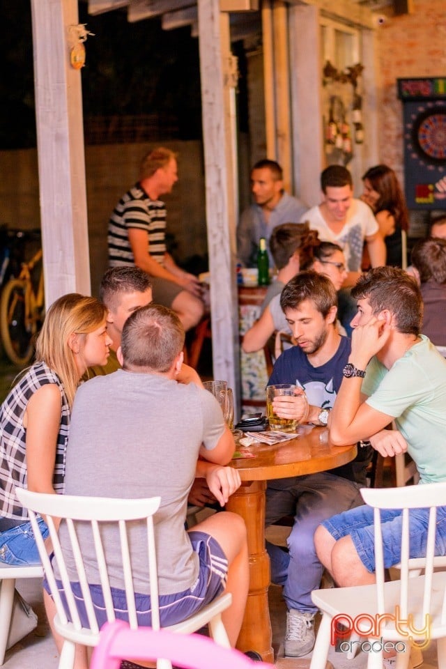 Voie bună la Bodega, Bodega