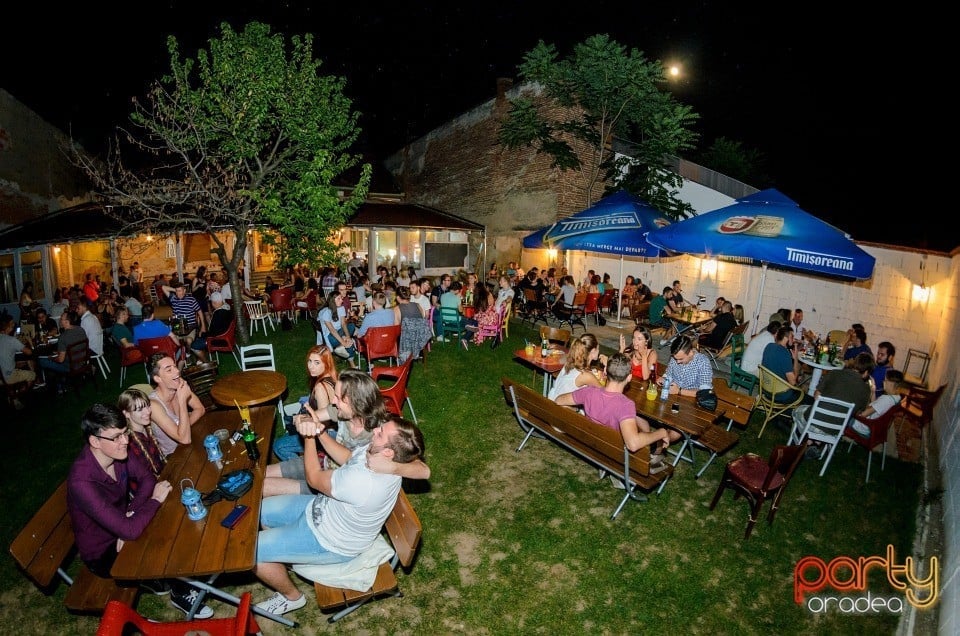 Voie bună la Bodega, Bodega