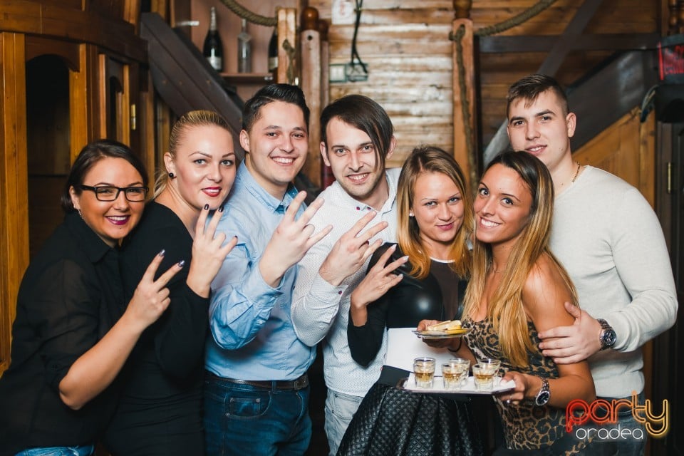 Voie bună la Columbus, Columbus Cafe