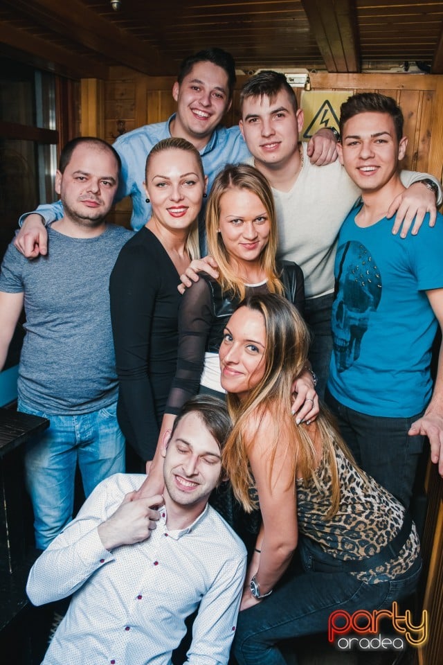 Voie bună la Columbus, Columbus Cafe