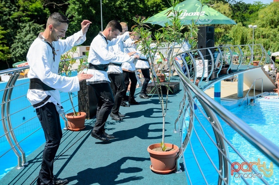 Voie bună la Hotel Internaţional, Hotel Internaţional