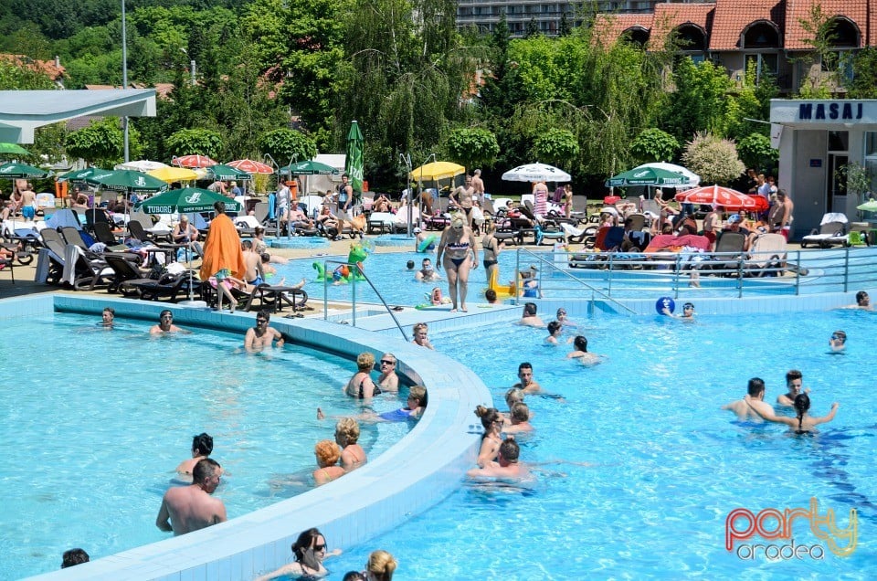 Voie bună la Hotel Internaţional, Hotel Internaţional