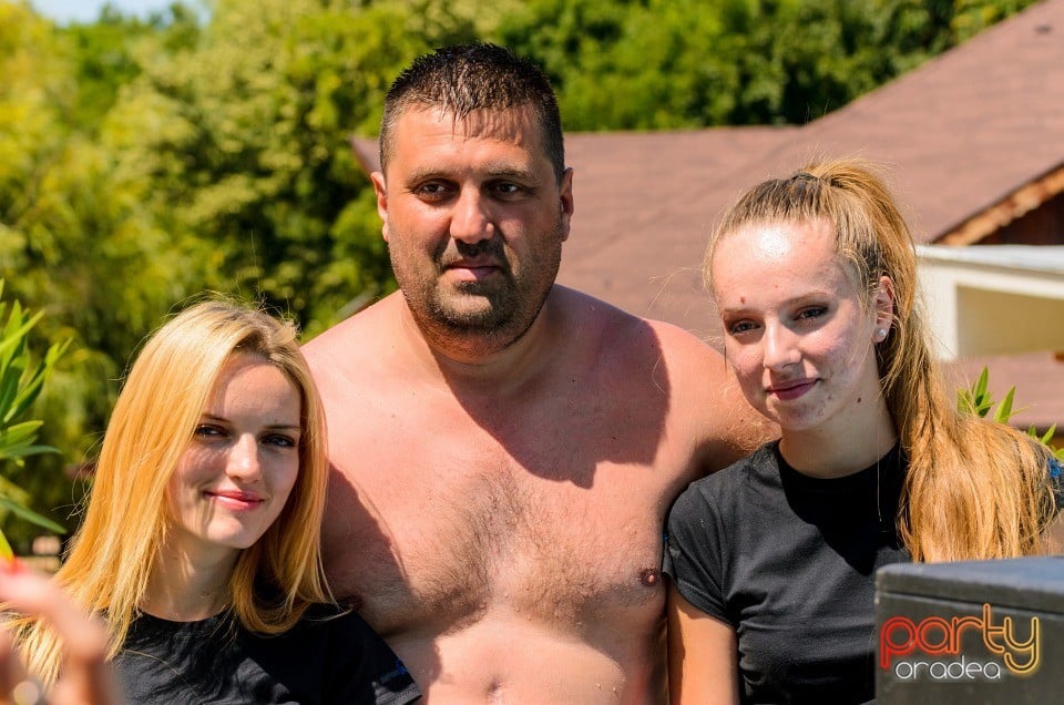Voie bună la Hotel Internaţional, Hotel Internaţional