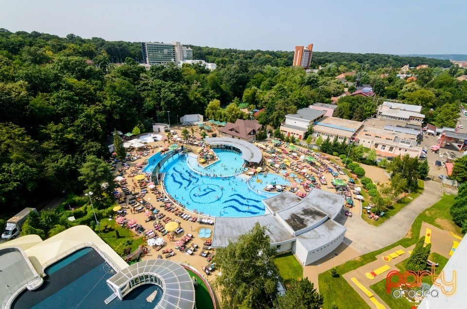 Voie bună la Hotel Internaţional, Hotel Internaţional