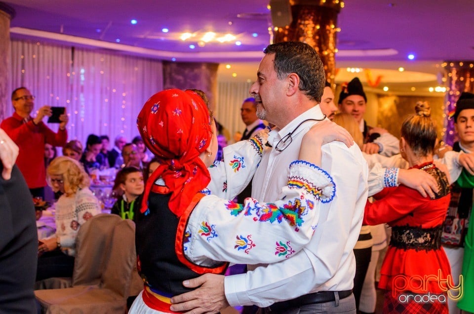Voie bună la Hotel Internaţional, Hotel Internaţional