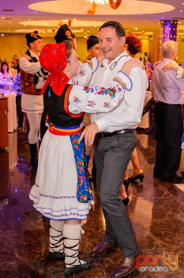Voie bună la Hotel Internaţional, Hotel Internaţional
