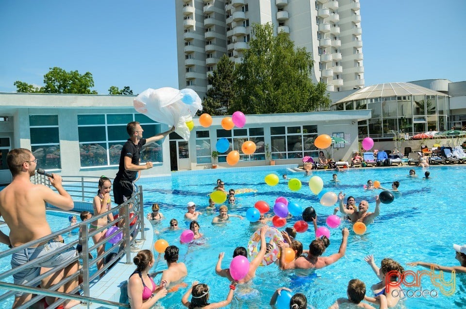 Voie bună la Hotel Internaţional, Hotel Internaţional