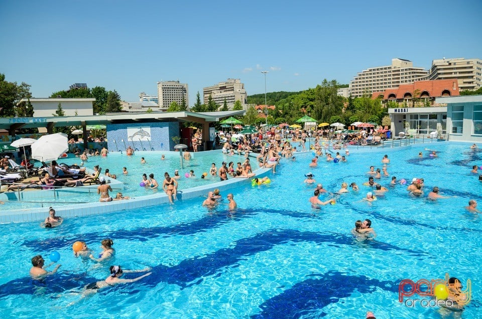 Voie bună la Hotel Internaţional, Hotel Internaţional
