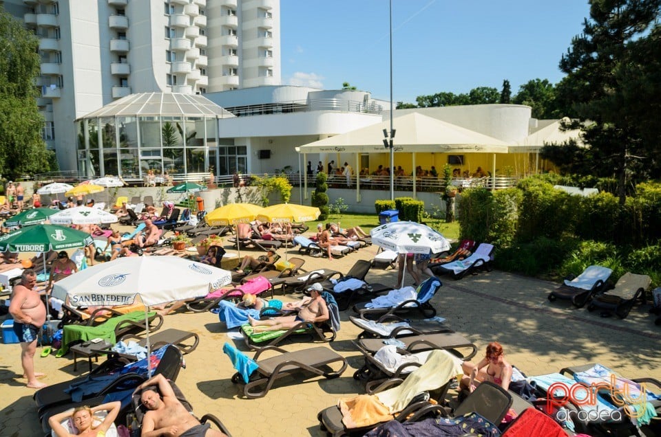 Voie bună la Hotel Internaţional, Hotel Internaţional