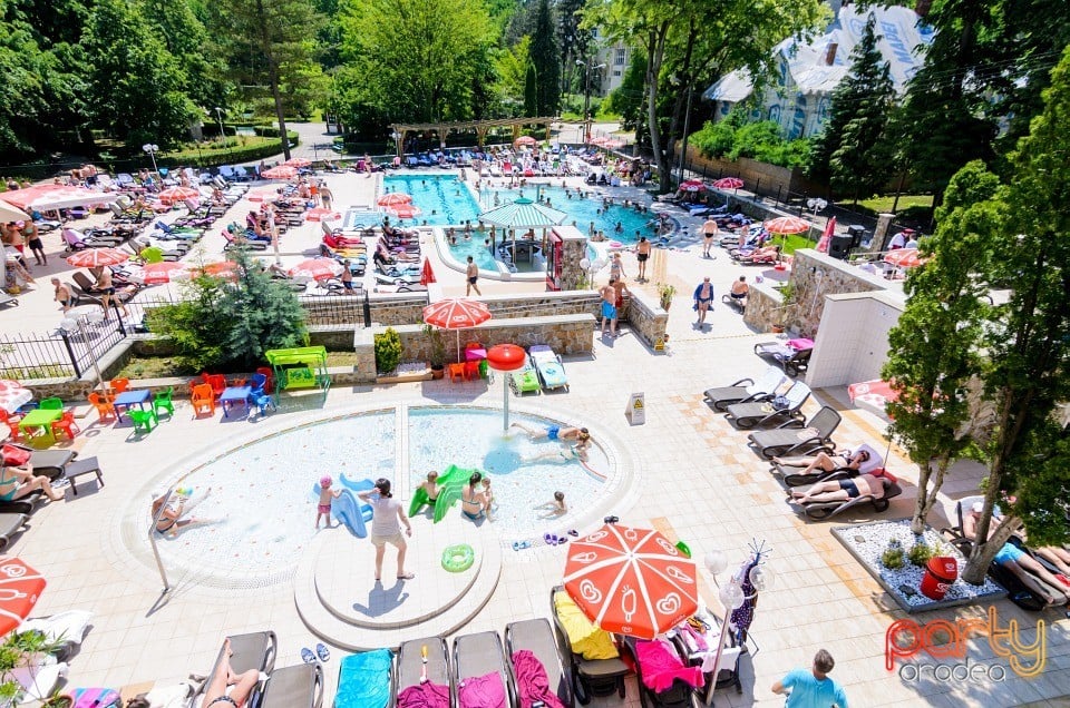 Voie bună la Hotel Termal, Hotel Termal