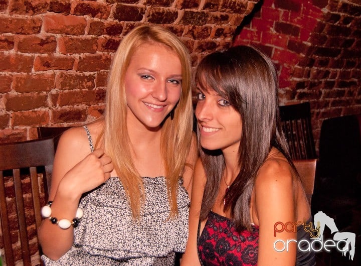 Voie bună, miercuri în Club Escape, 