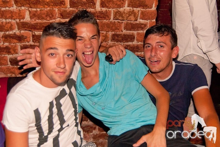 Voie bună, miercuri în Club Escape, 