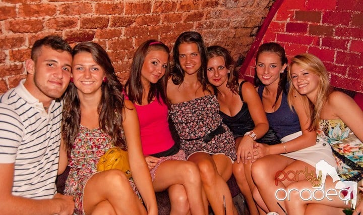 Voie bună, miercuri în Club Escape, 