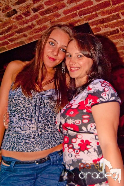 Voie bună, miercuri în Club Escape, 