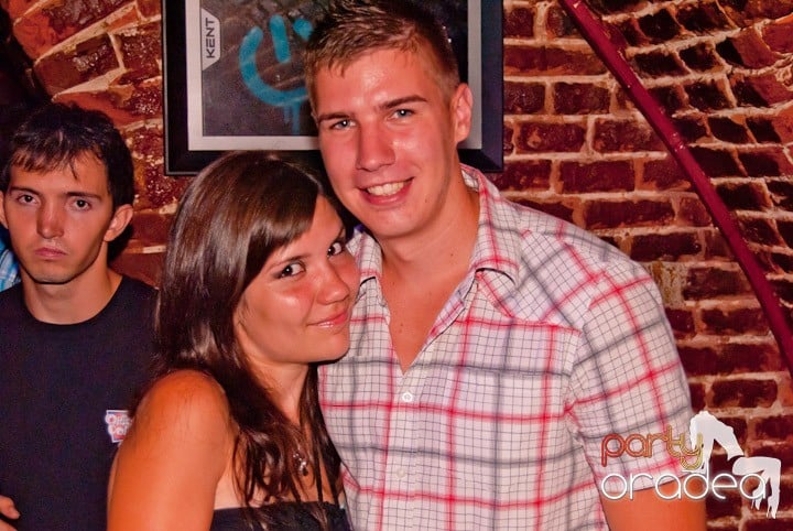 Voie bună, miercuri în Club Escape, 