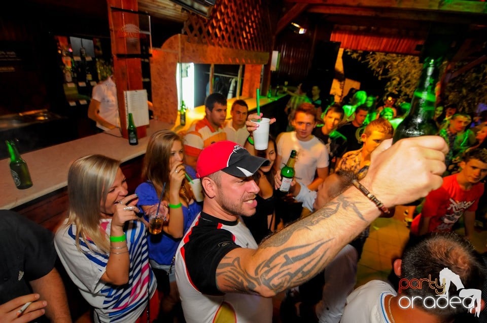 VV Attila şi VV Olivér în Disco Faház,