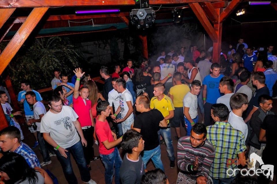 VV Attila şi VV Olivér în Disco Faház,