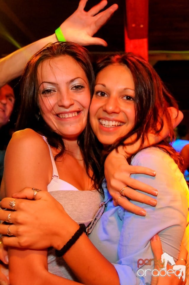 VV Attila şi VV Olivér în Disco Faház,