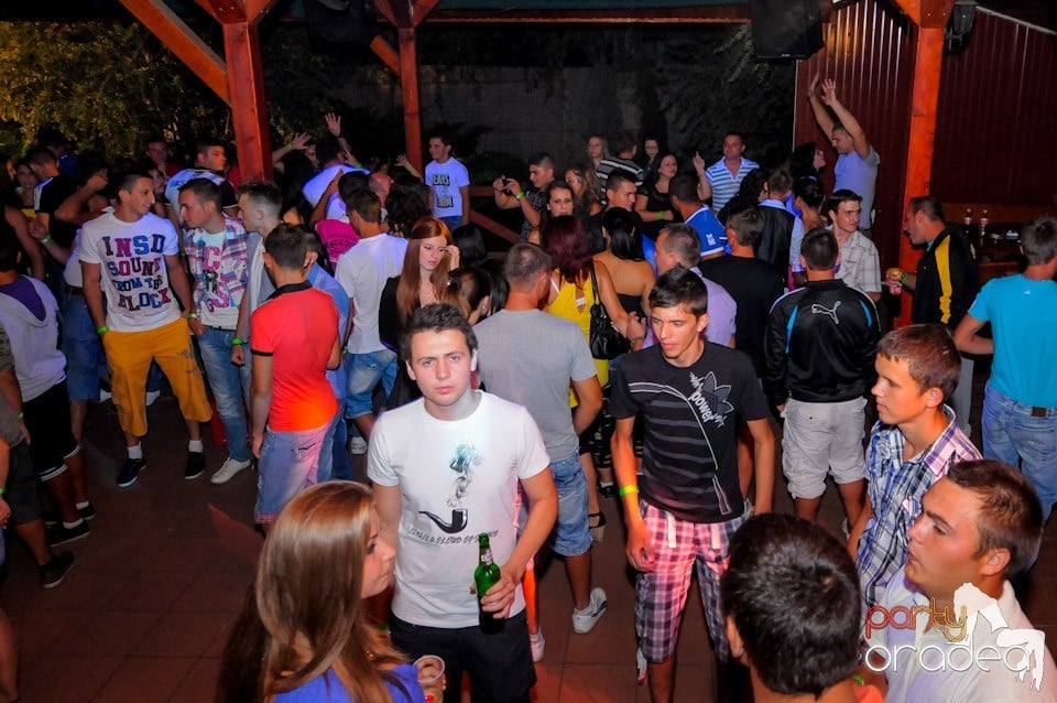 VV Attila şi VV Olivér în Disco Faház,