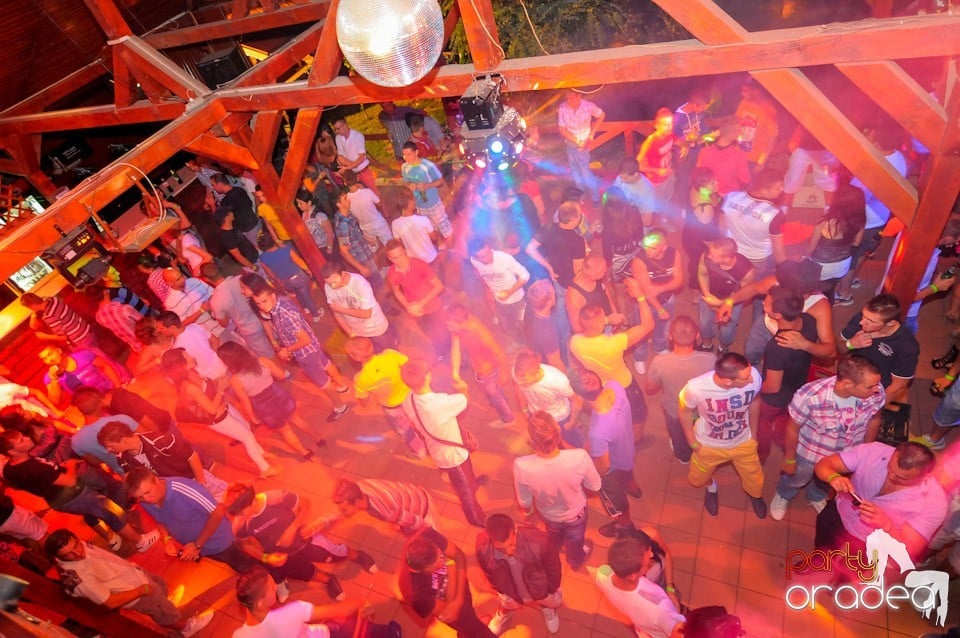 VV Attila şi VV Olivér în Disco Faház,