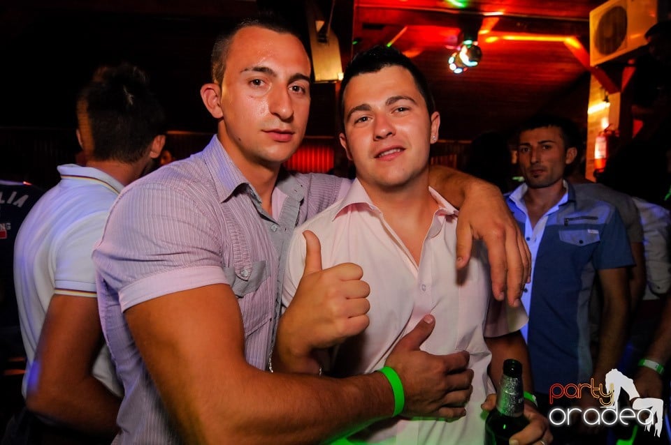 VV Attila şi VV Olivér în Disco Faház,