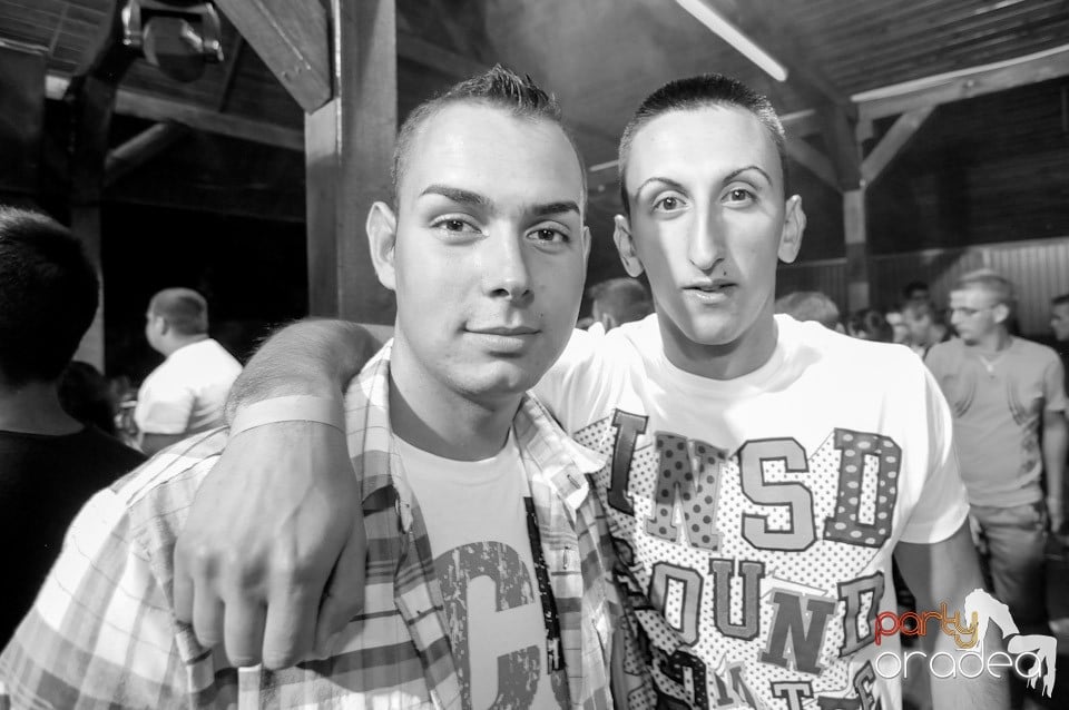VV Attila şi VV Olivér în Disco Faház,