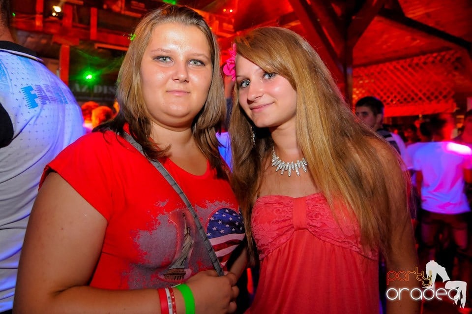 VV Attila şi VV Olivér în Disco Faház,