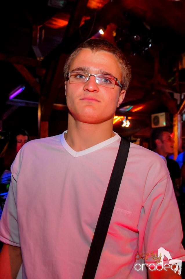 VV Attila şi VV Olivér în Disco Faház,