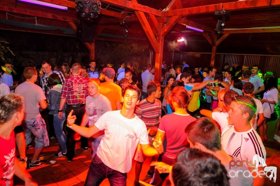 VV Attila şi VV Olivér în Disco Faház,