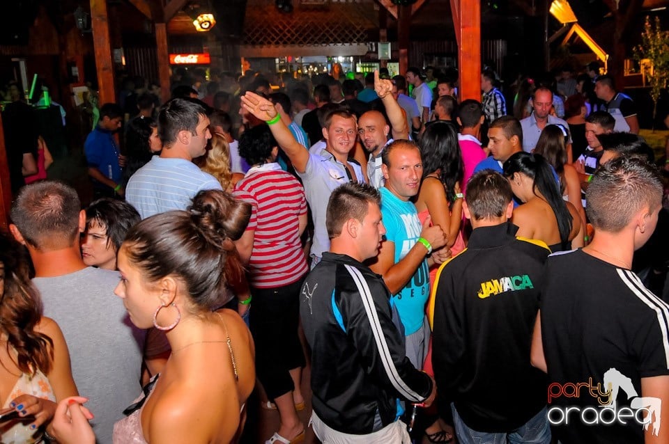 VV Attila şi VV Olivér în Disco Faház,