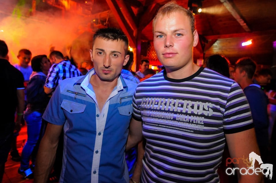 VV Attila şi VV Olivér în Disco Faház,