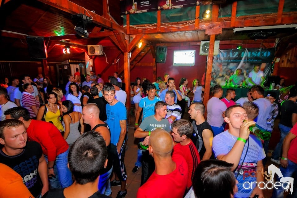 VV Attila şi VV Olivér în Disco Faház,