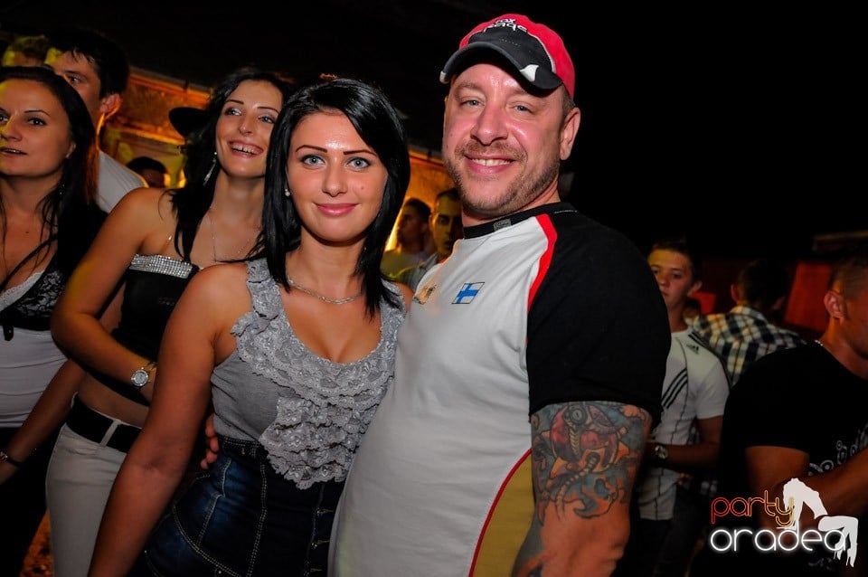 VV Attila şi VV Olivér în Disco Faház,