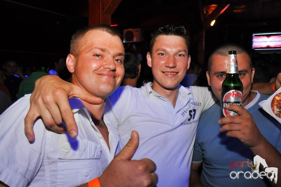 VV Party în Disco Faház,