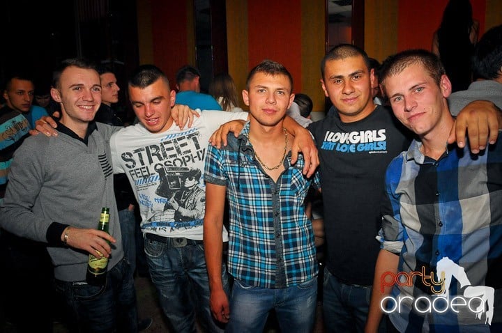 Warm up party în Student's Place, Student's Place