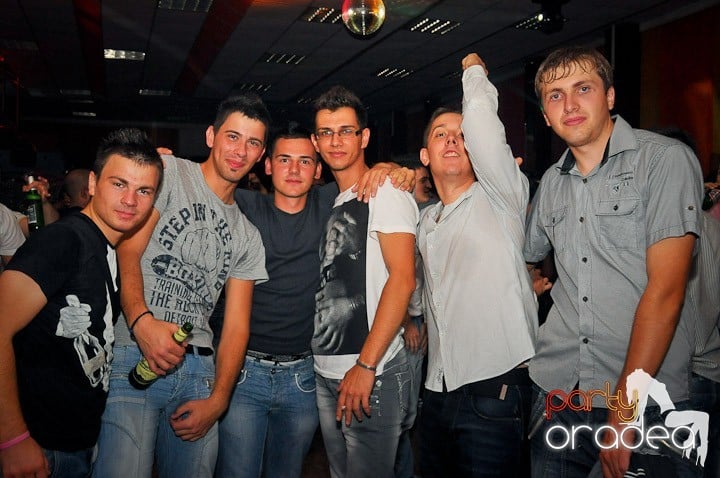Warm up party în Student's Place, Student's Place