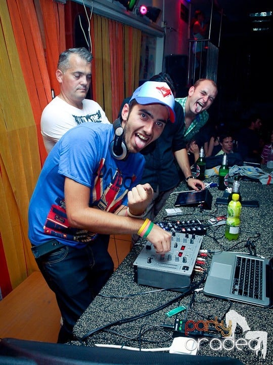 Warm up party în Student's Place, Student's Place