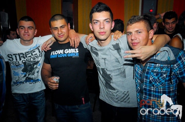 Warm up party în Student's Place, Student's Place