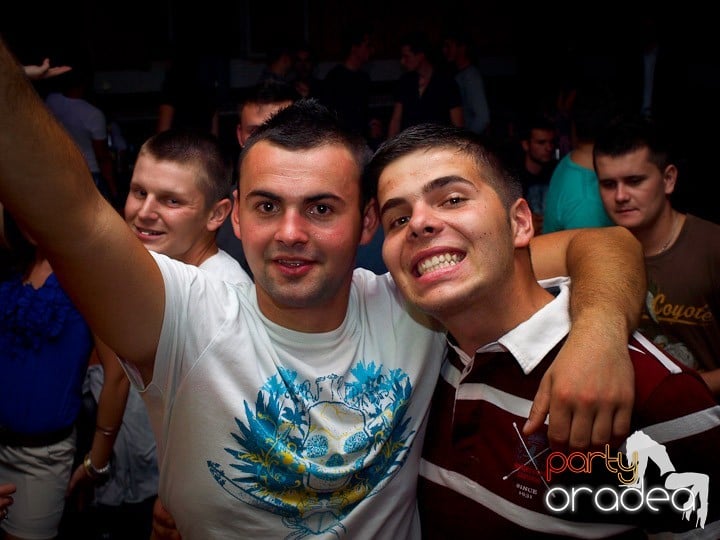 Warm up party în Student's Place, Student's Place