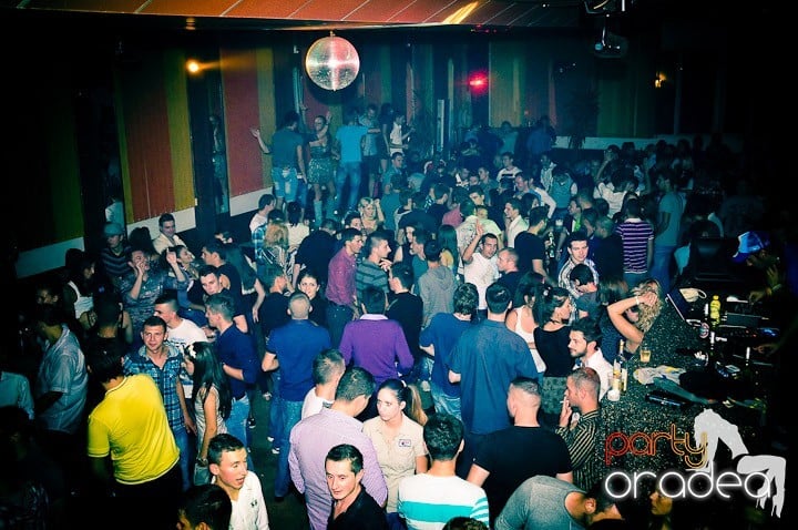 Warm up party în Student's Place, Student's Place