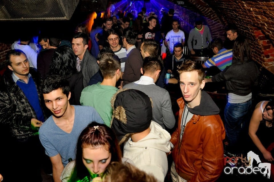 We Like to Party în Club Escape, 