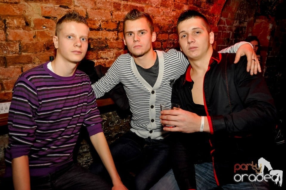 We Like to Party în Club Escape, 