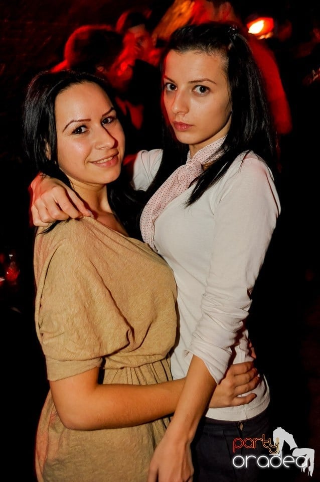 We Like to Party în Club Escape, 