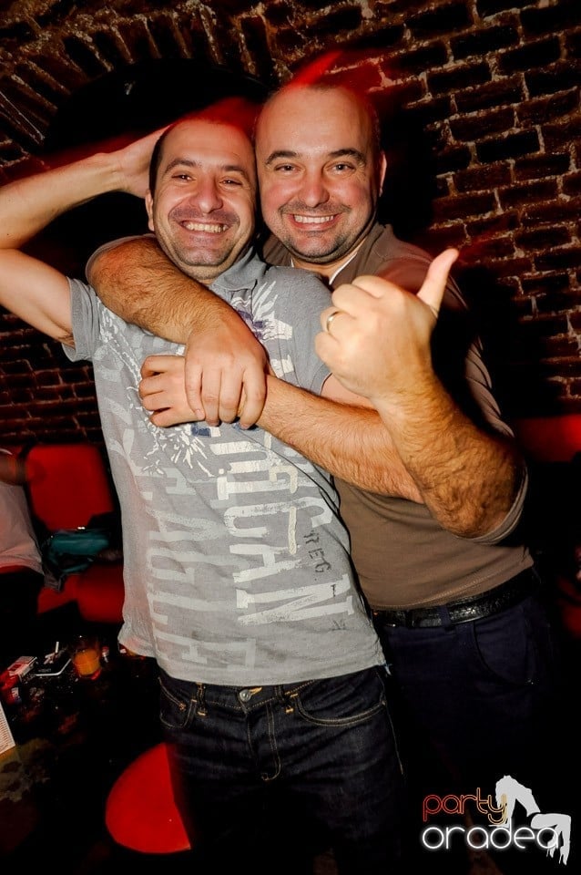 We Like to Party în Club Escape, 