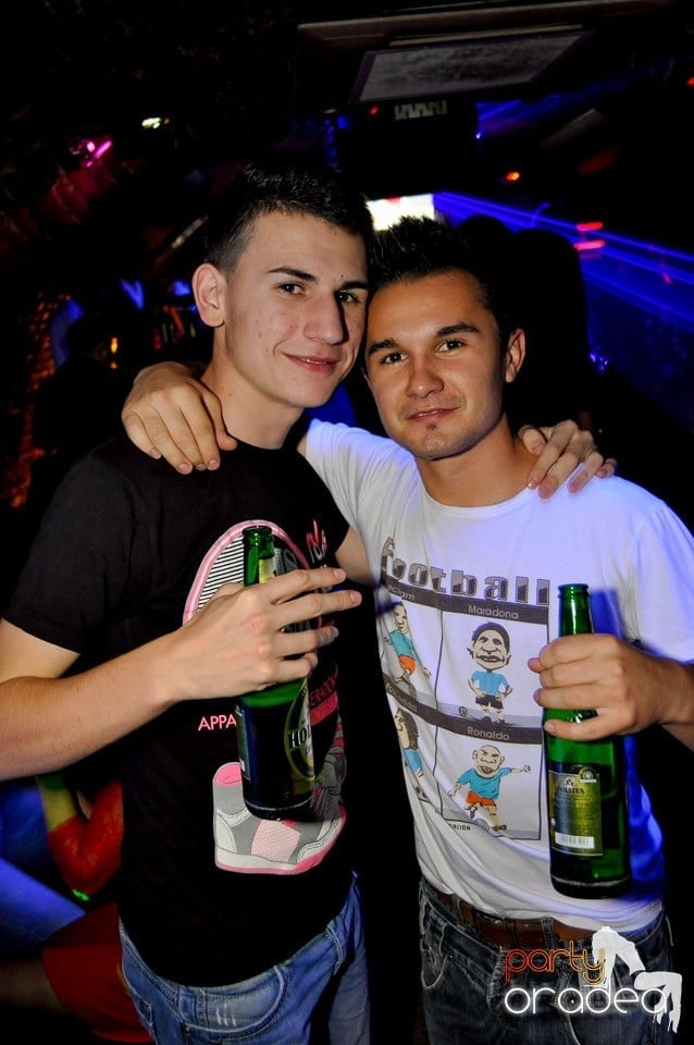 We Like to Party în Club Escape, 