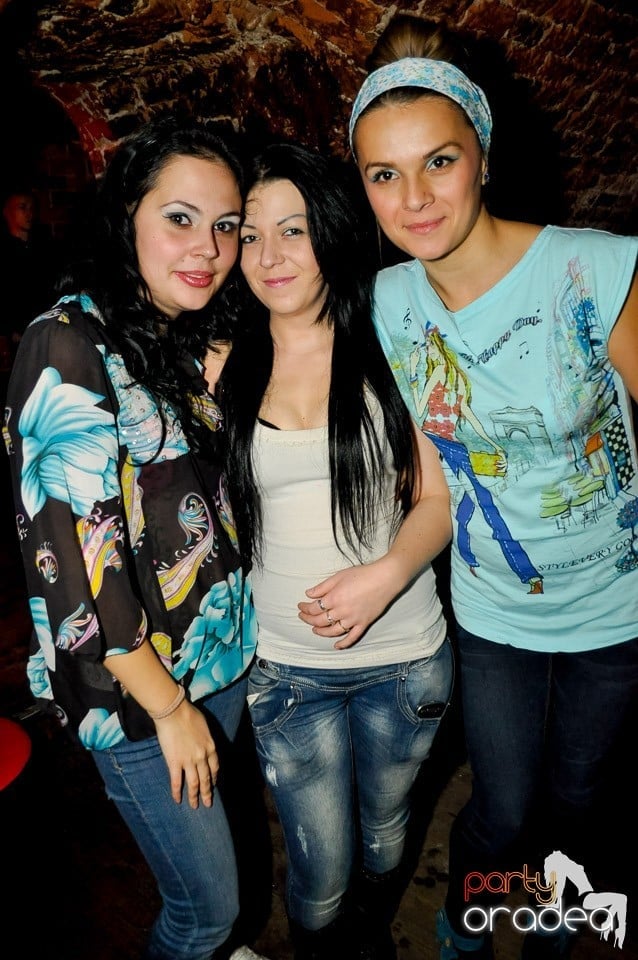 We Like to Party în Club Escape, 