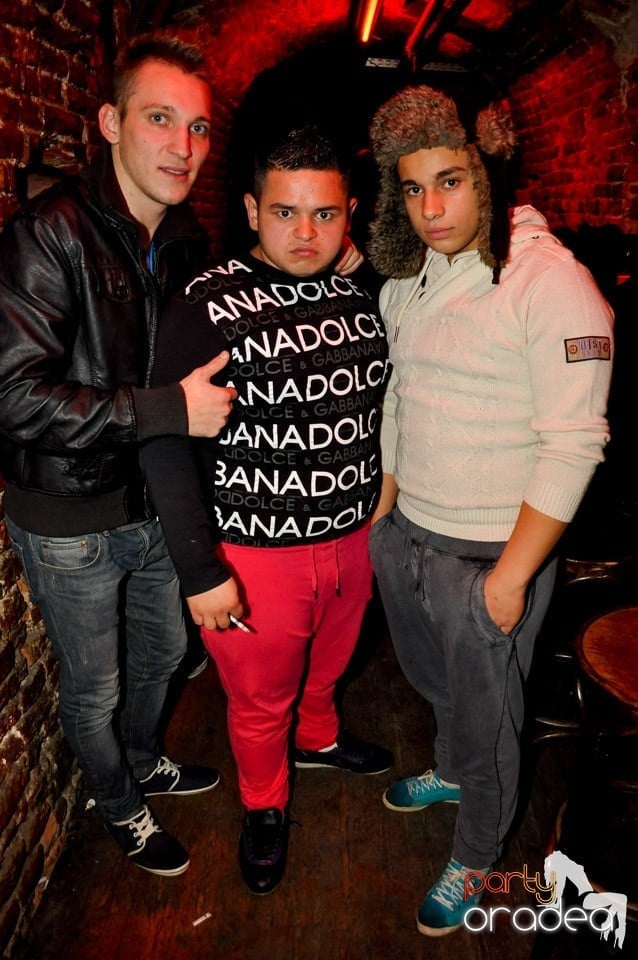 We Like to Party în Club Escape, 