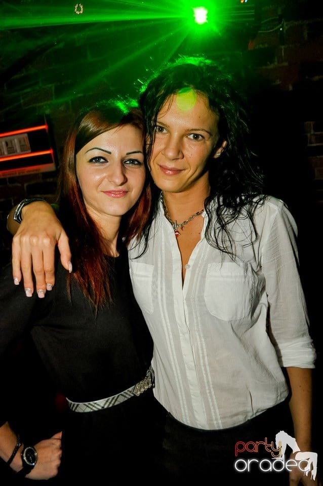 We Like to Party în Club Escape, 