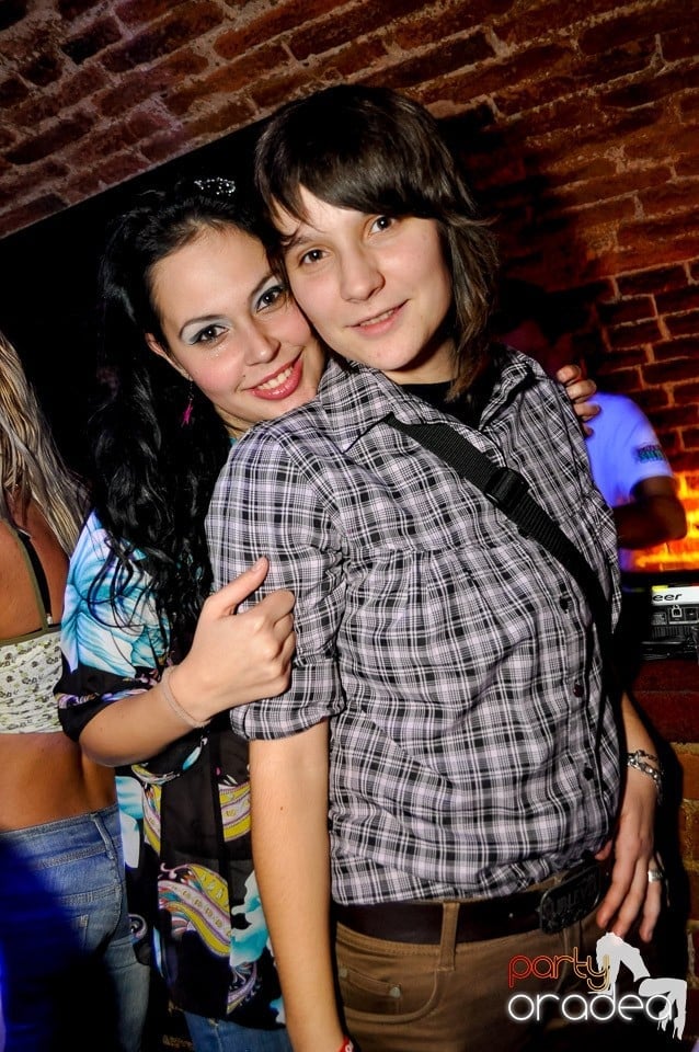 We Like to Party în Club Escape, 