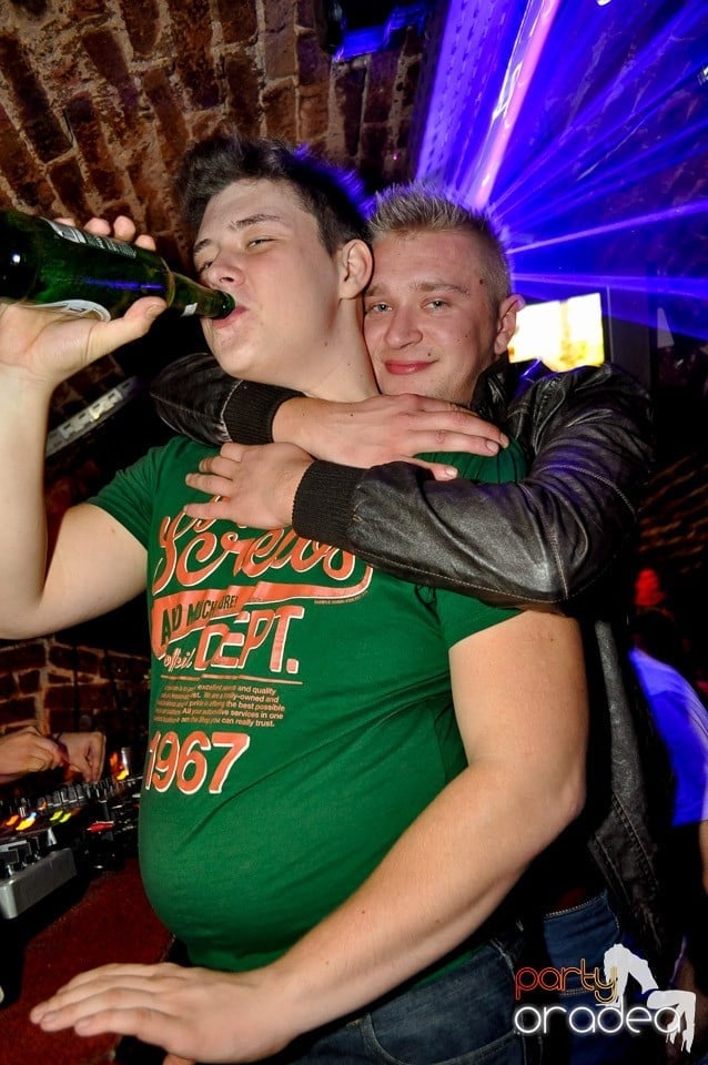 We Like to Party în Club Escape, 